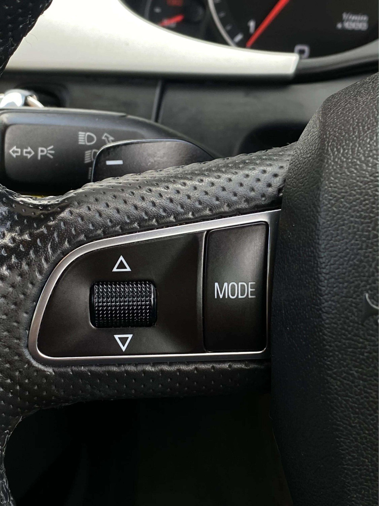 Used Audi A4 2011 for sale - 78205350: Photo 17