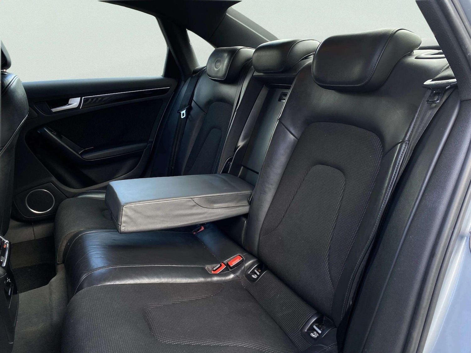 Used Audi A4 2011 for sale - 78205350: Photo 26