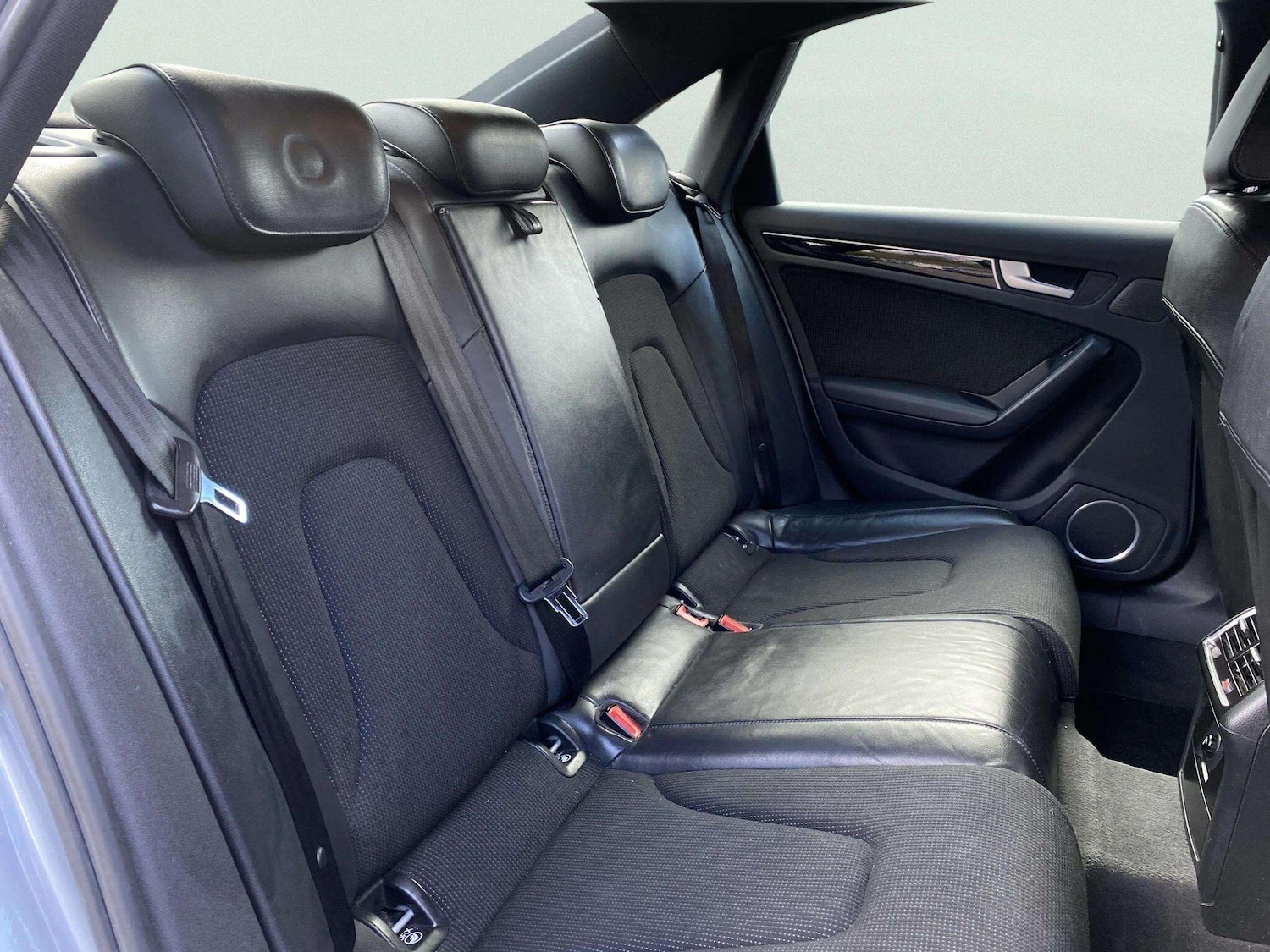 Used Audi A4 2011 for sale - 78205350: Photo 48