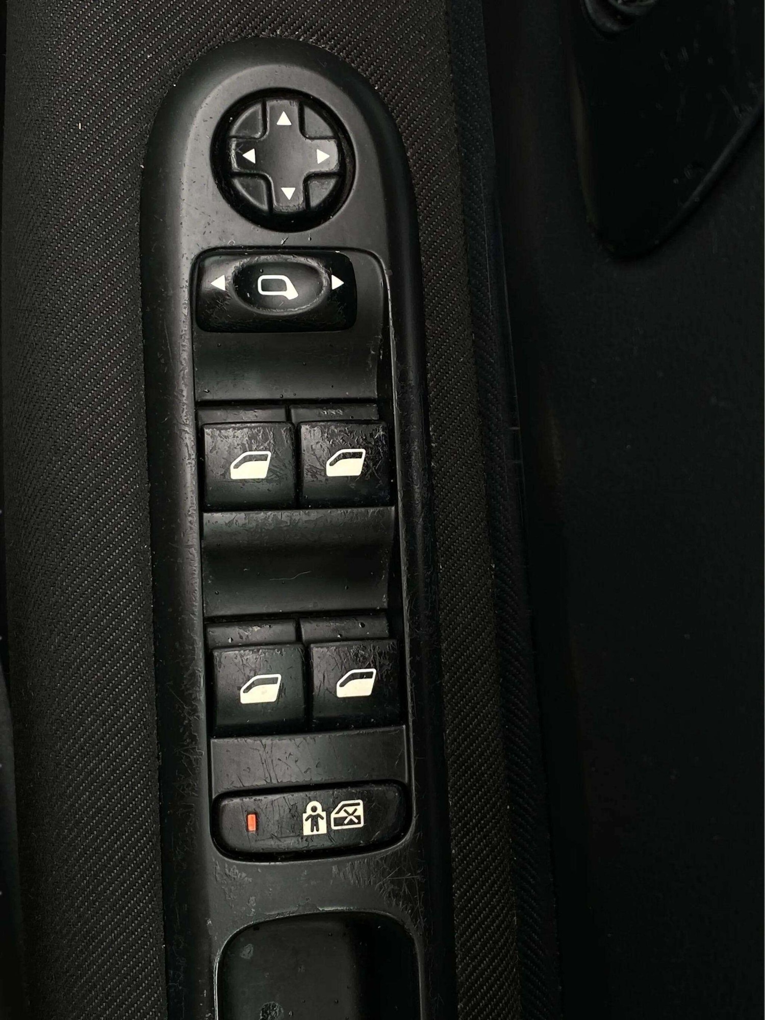 Used Peugeot 3008 2011 for sale - 77807878: Photo 17