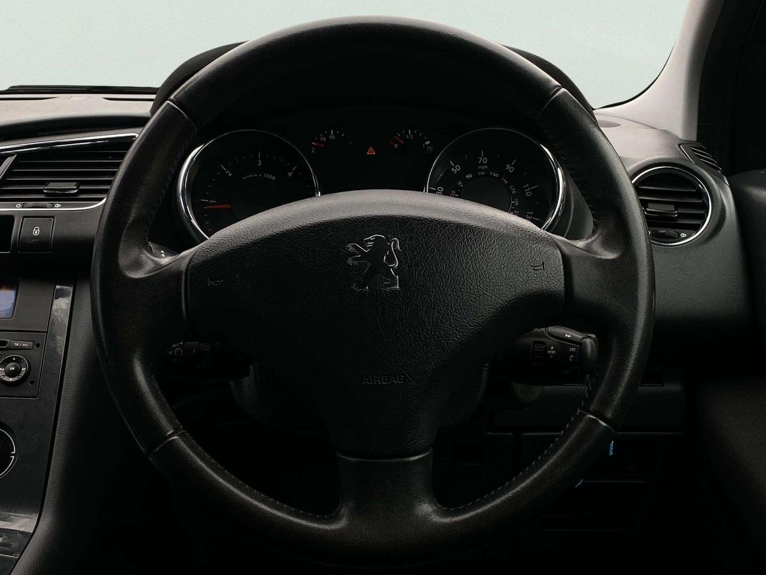 Used Peugeot 3008 2011 for sale - 77807878: Photo 38