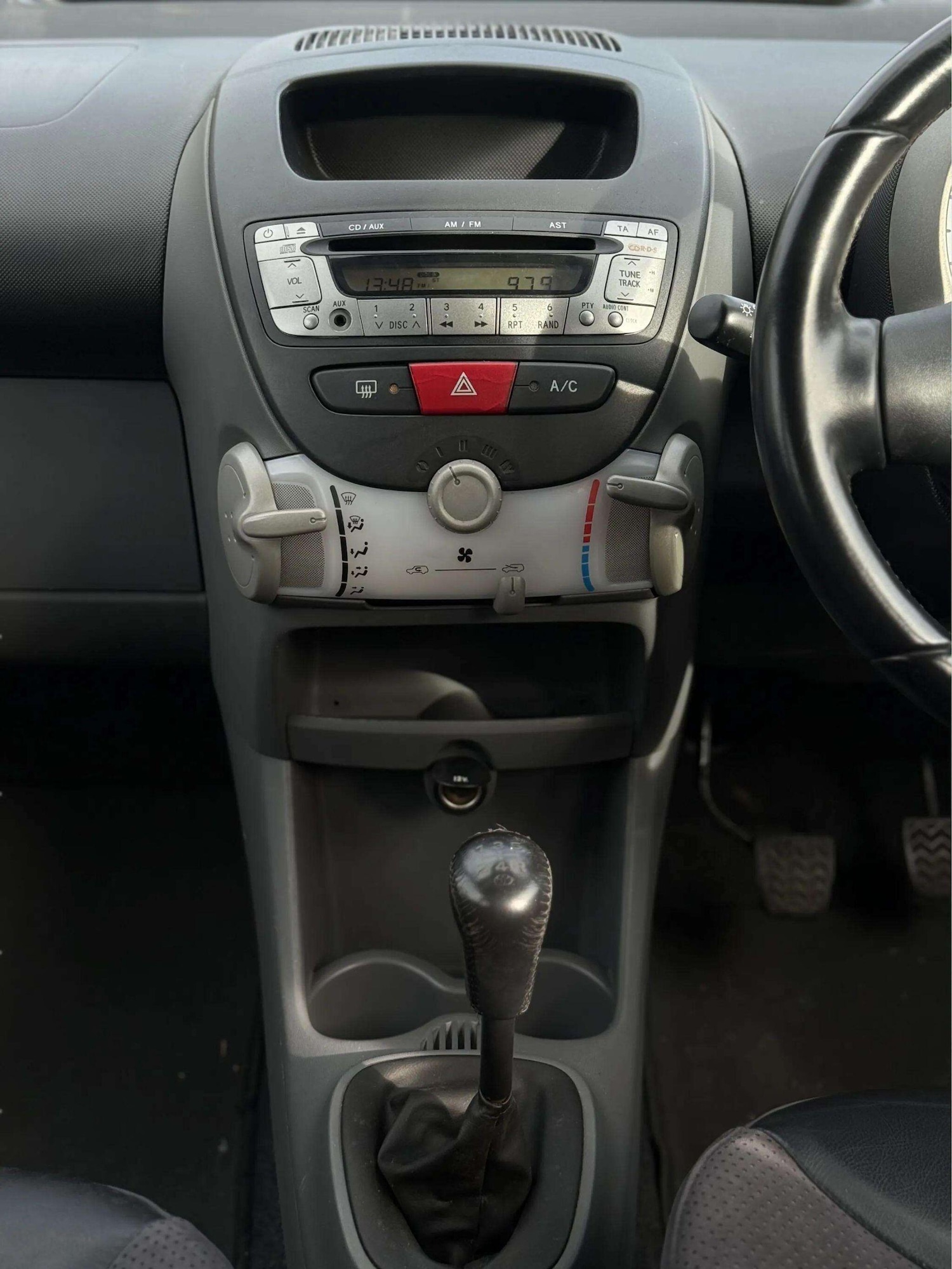 Used Toyota AYGO for sale - 77808260: Photo 32