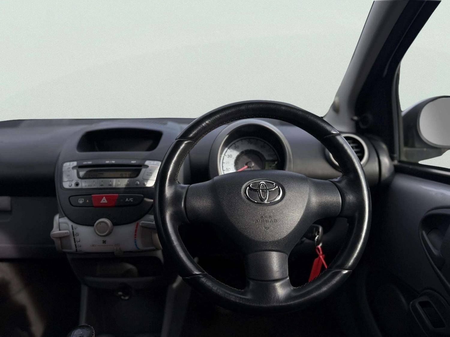 Used Toyota AYGO for sale - 77808260: Photo 4