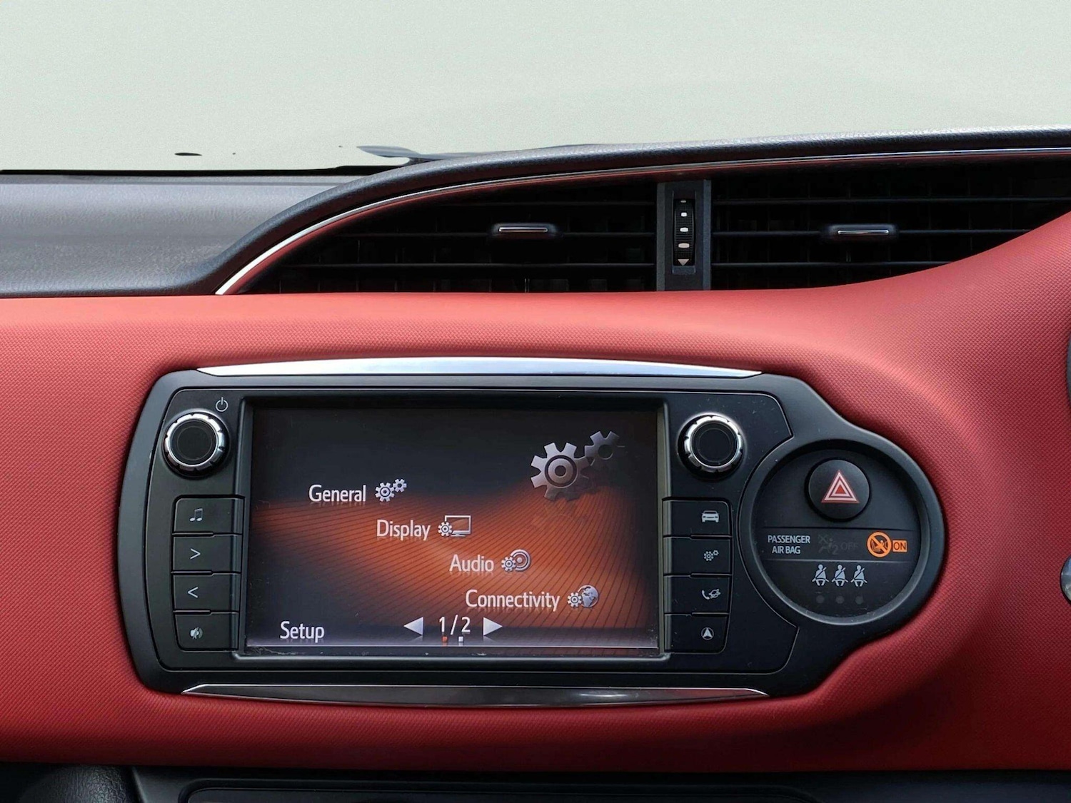 Used Toyota Yaris 2014 for sale - 78157616: Photo 14