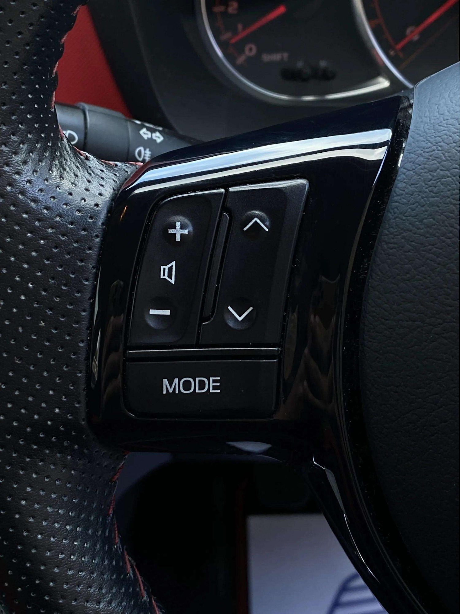 Used Toyota Yaris 2014 for sale - 78157616: Photo 42