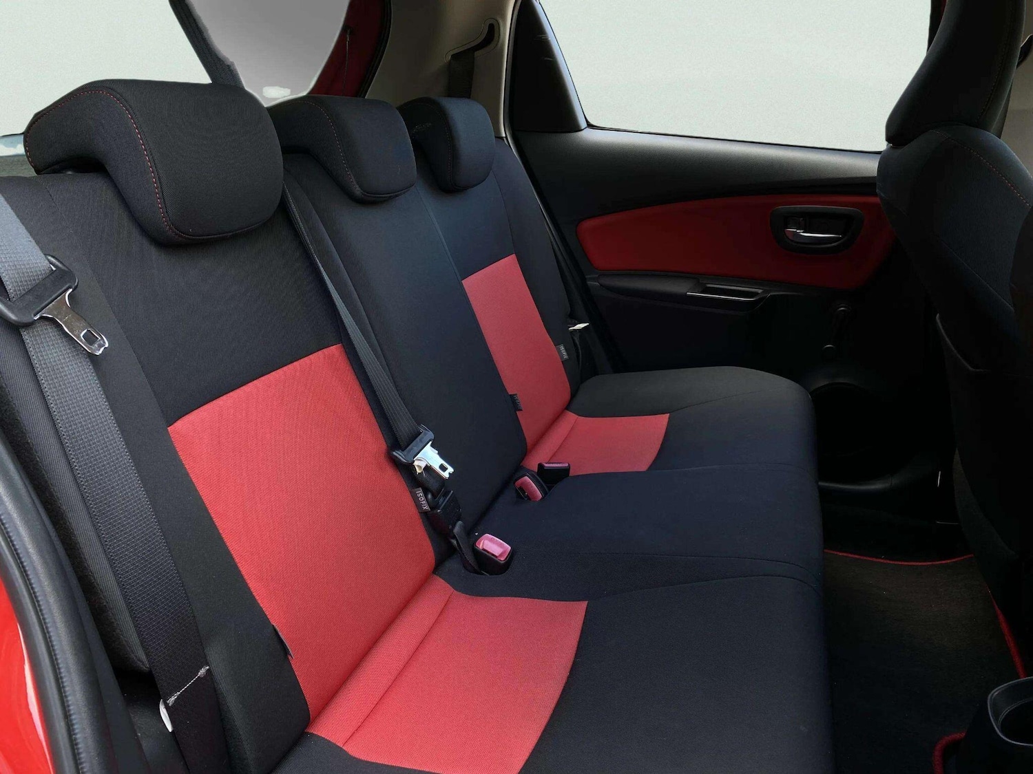 Used Toyota Yaris 2014 for sale - 78157616: Photo 47