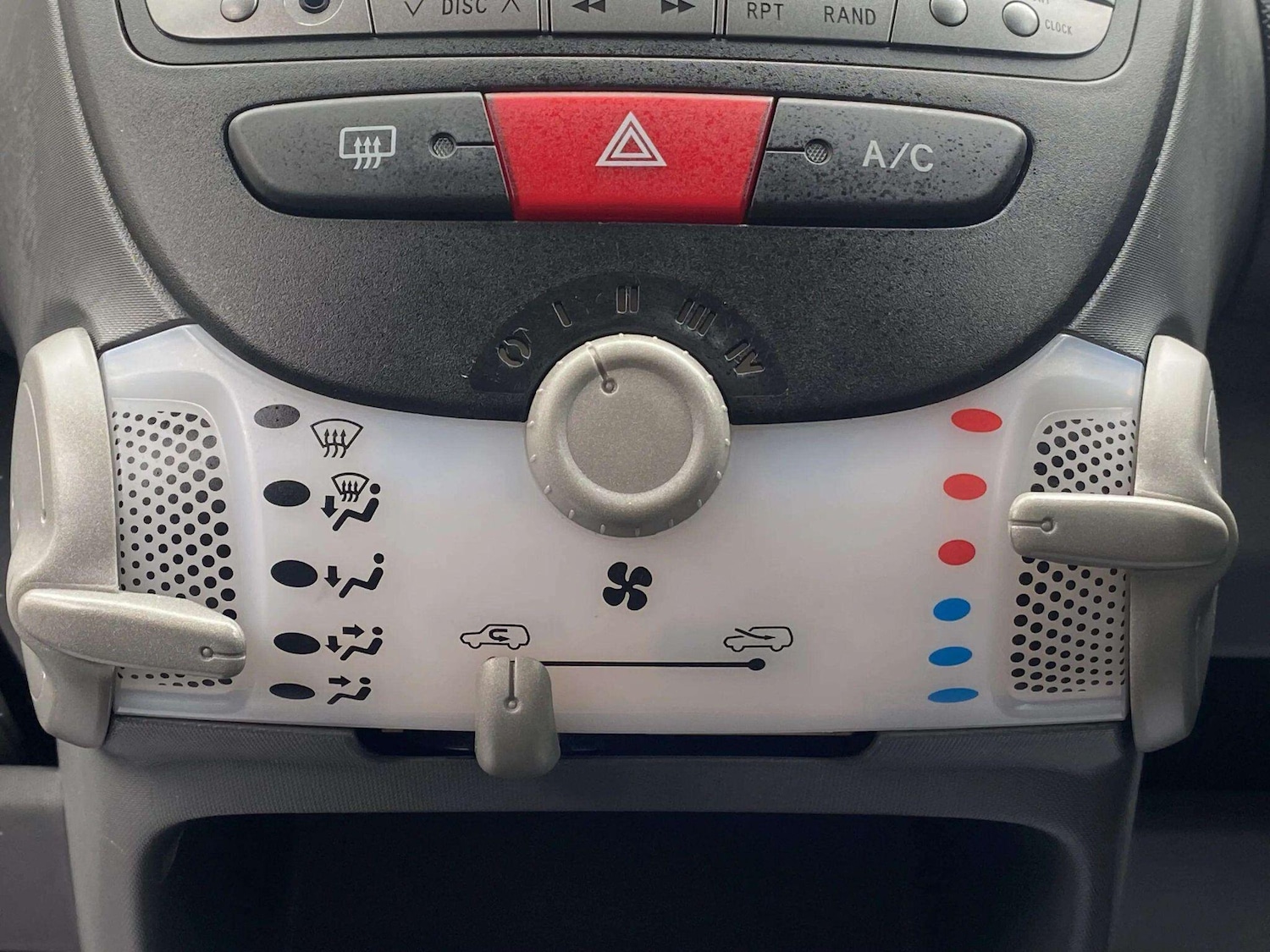 Used Toyota AYGO for sale - 78135888: Photo 37