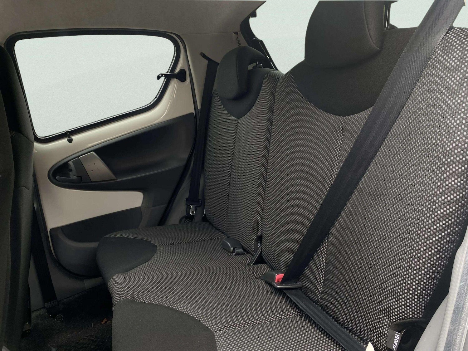 Used Toyota AYGO for sale - 78135888: Photo 43