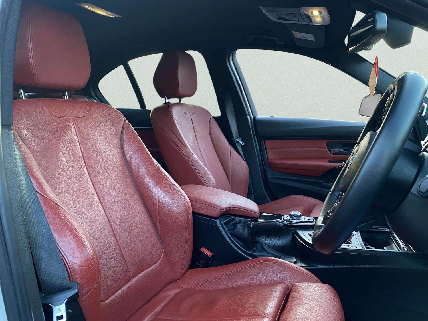 Used BMW 3 Series 2017 for sale - 77940130: Photo 3