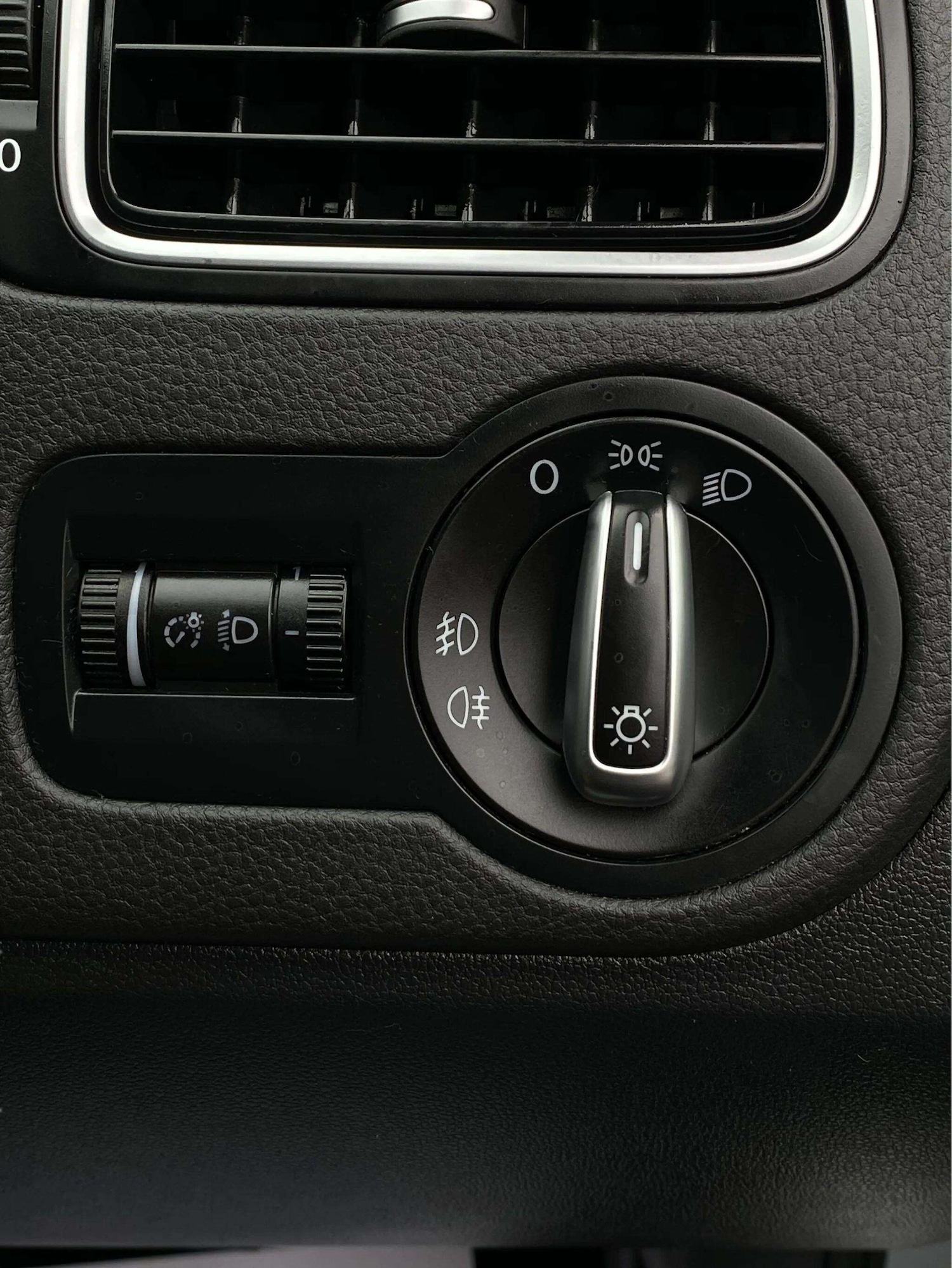 Used Volkswagen Polo for sale - 77957195: Photo 37