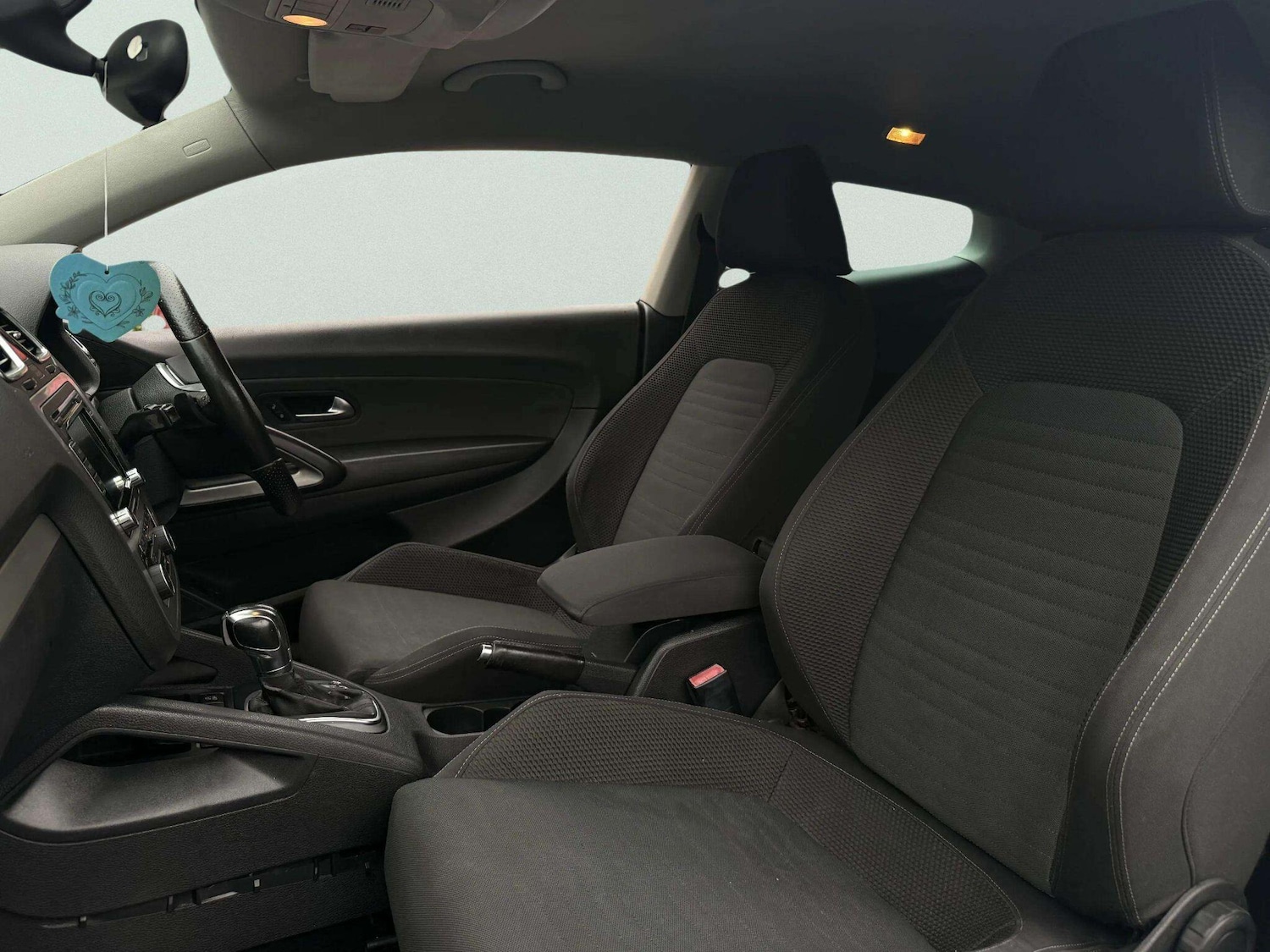 Used Volkswagen Scirocco for sale - 77808700: Photo 21