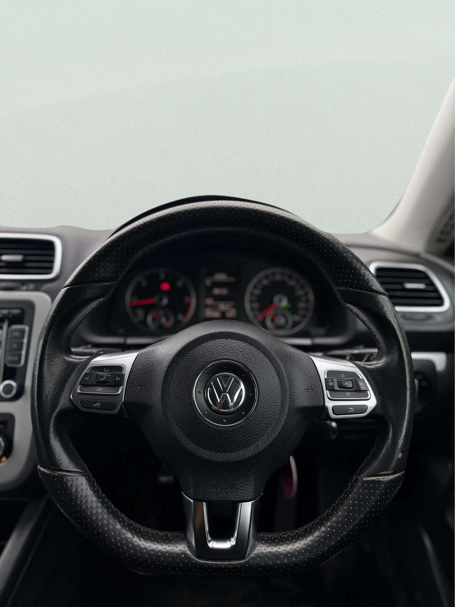 Used Volkswagen Scirocco for sale - 77808700: Photo 42