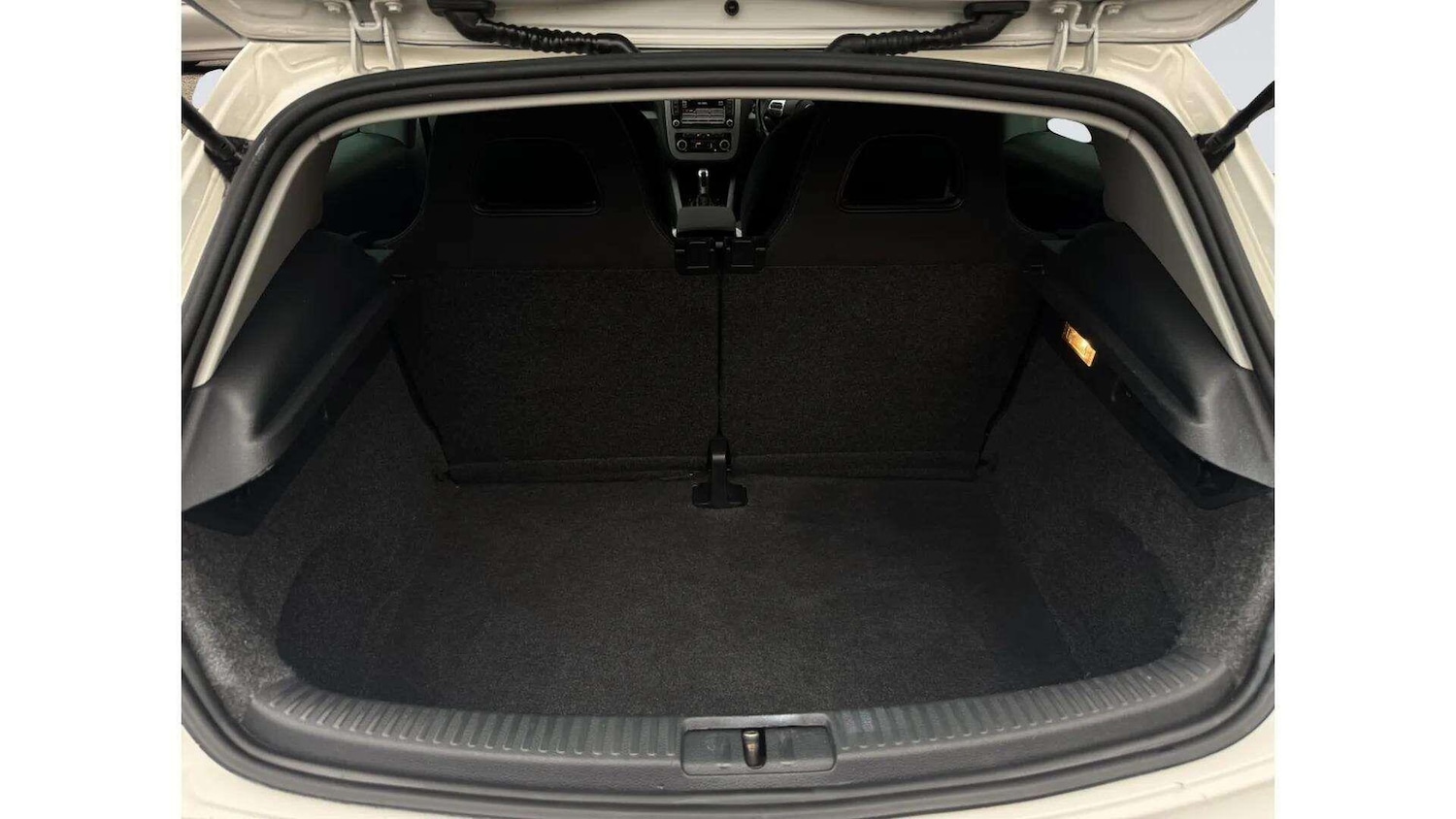 Used Volkswagen Scirocco for sale - 77808700: Photo 52