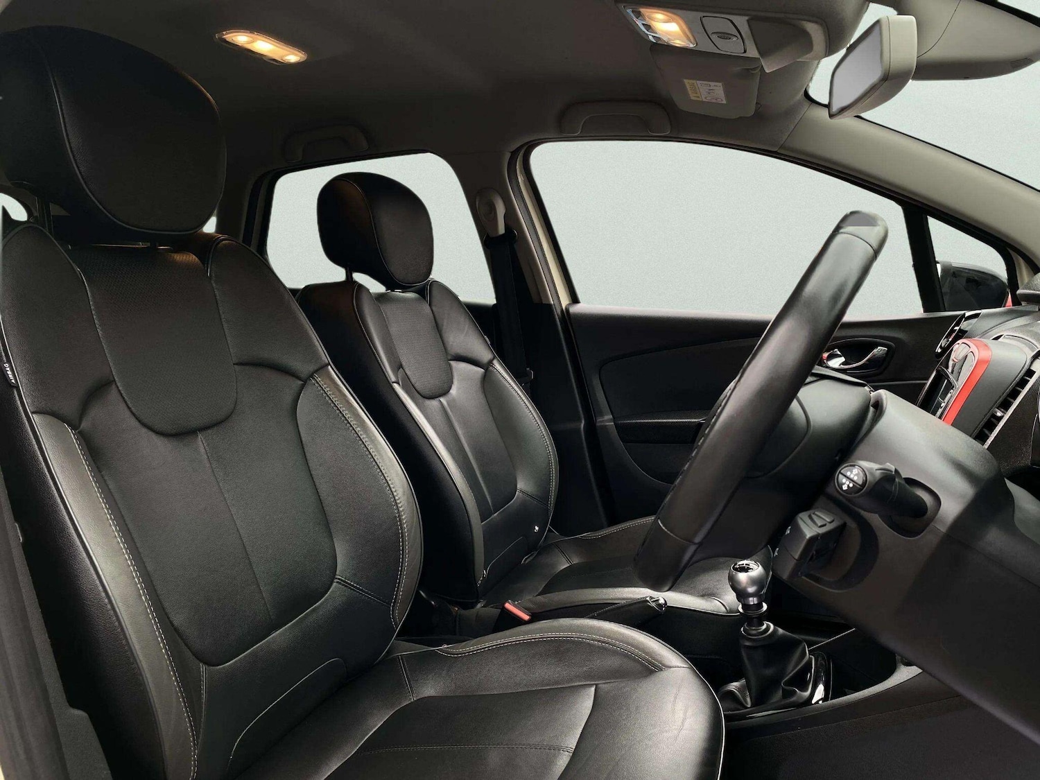 Used Renault Captur for sale - 77807640: Photo 45