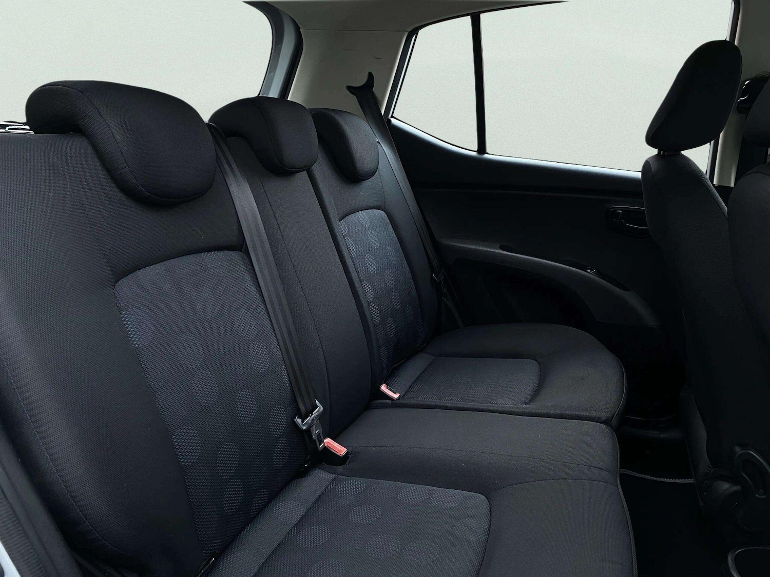 Used Hyundai i10 for sale - 77808717: Photo 19