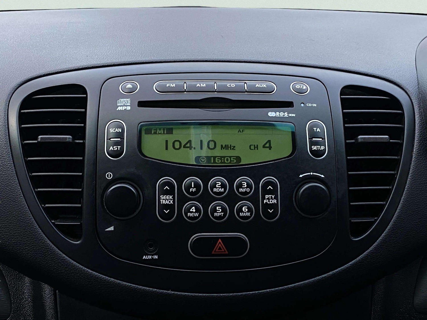 Used Hyundai i10 for sale - 77808717: Photo 30