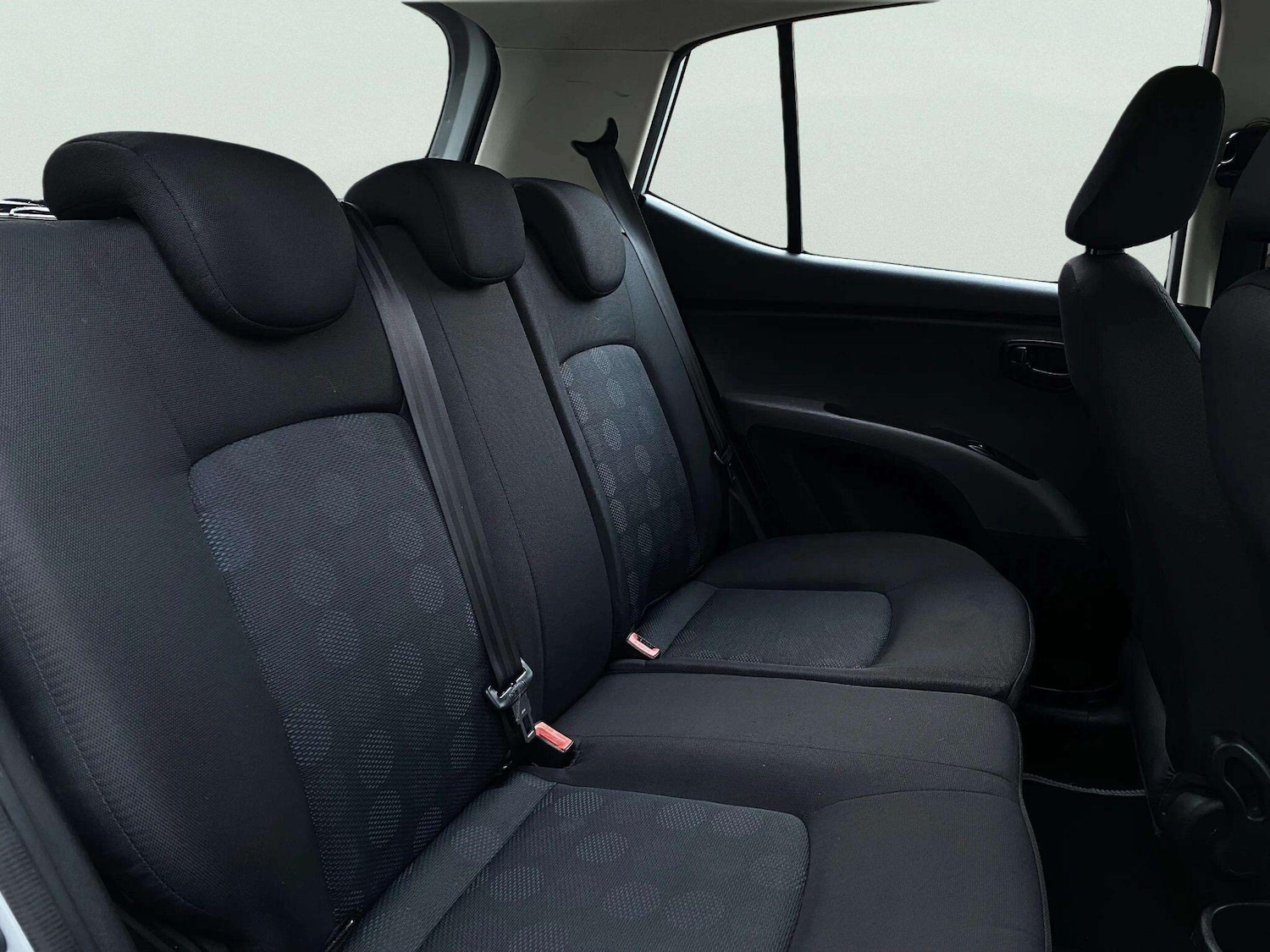 Used Hyundai i10 for sale - 77808717: Photo 36