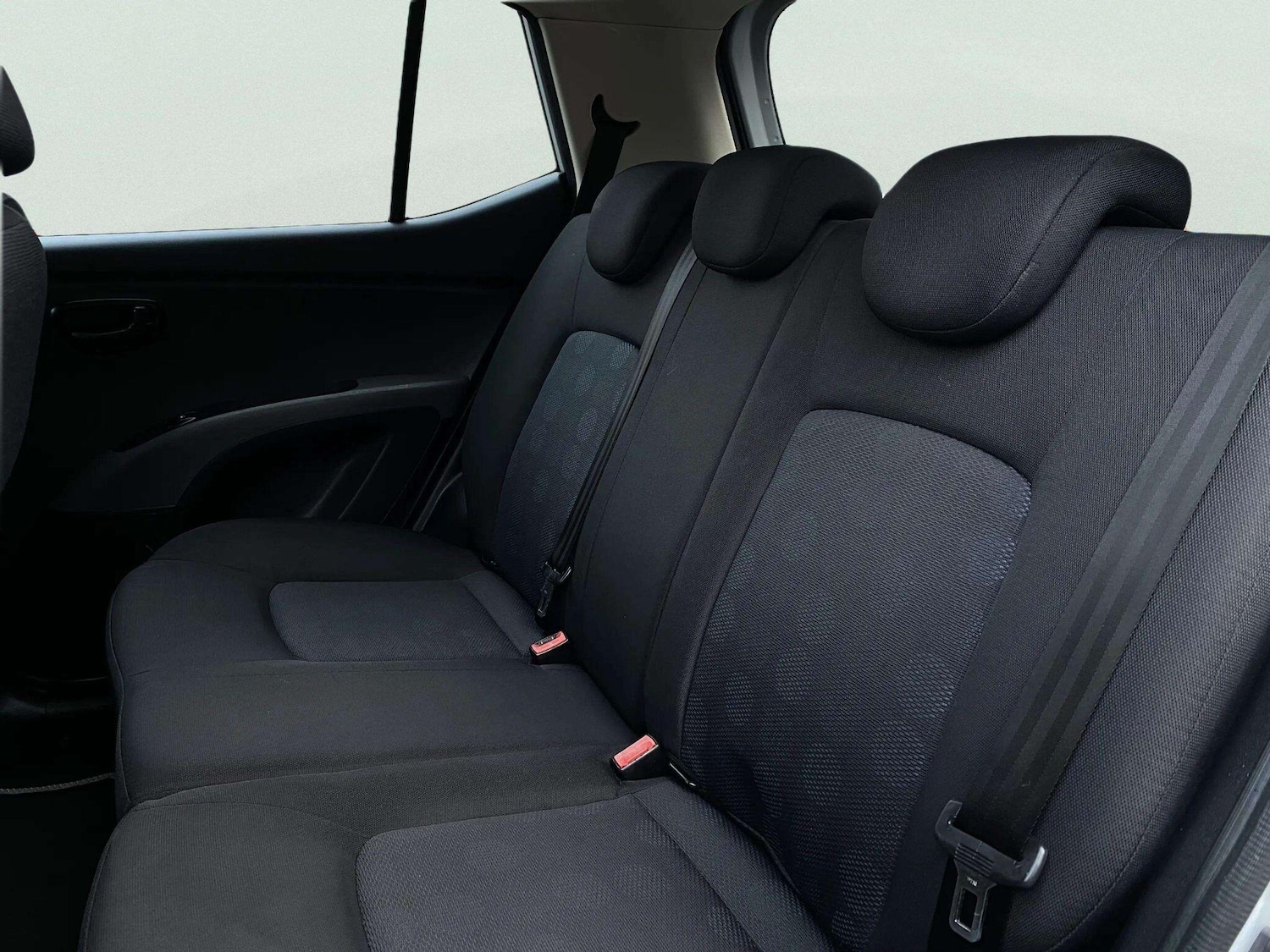 Used Hyundai i10 for sale - 77808717: Photo 37