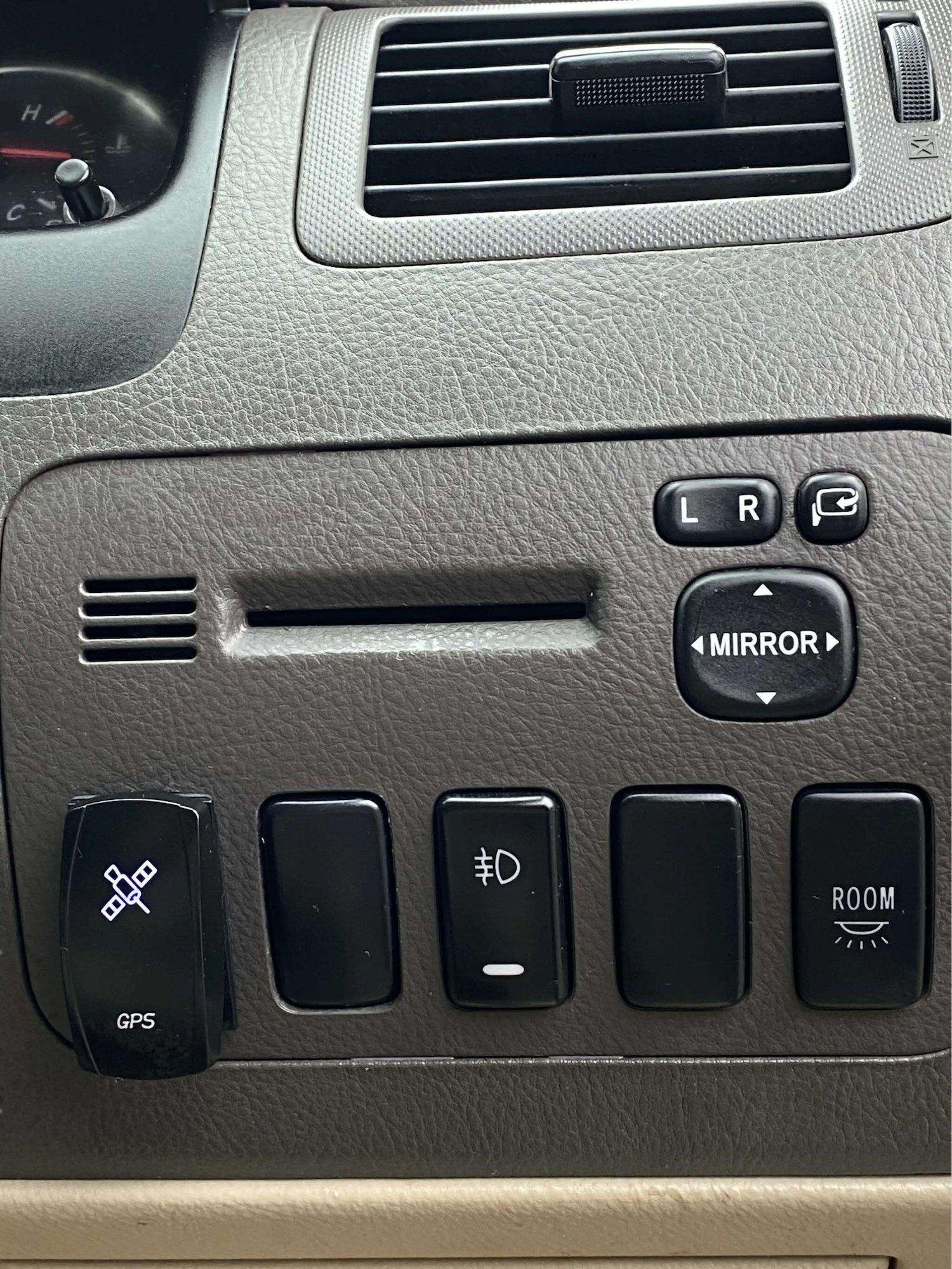 Used Toyota Alphard for sale - 77808295: Photo 31