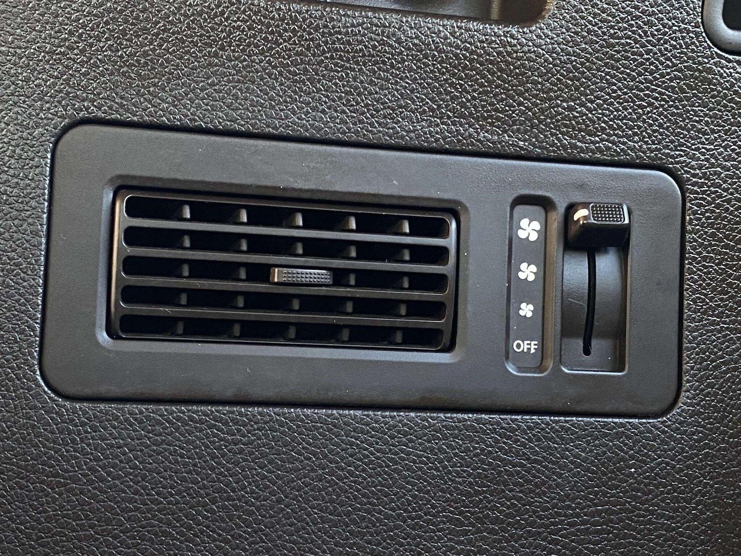 Used Hyundai Santa Fe for sale - 77809189: Photo 29