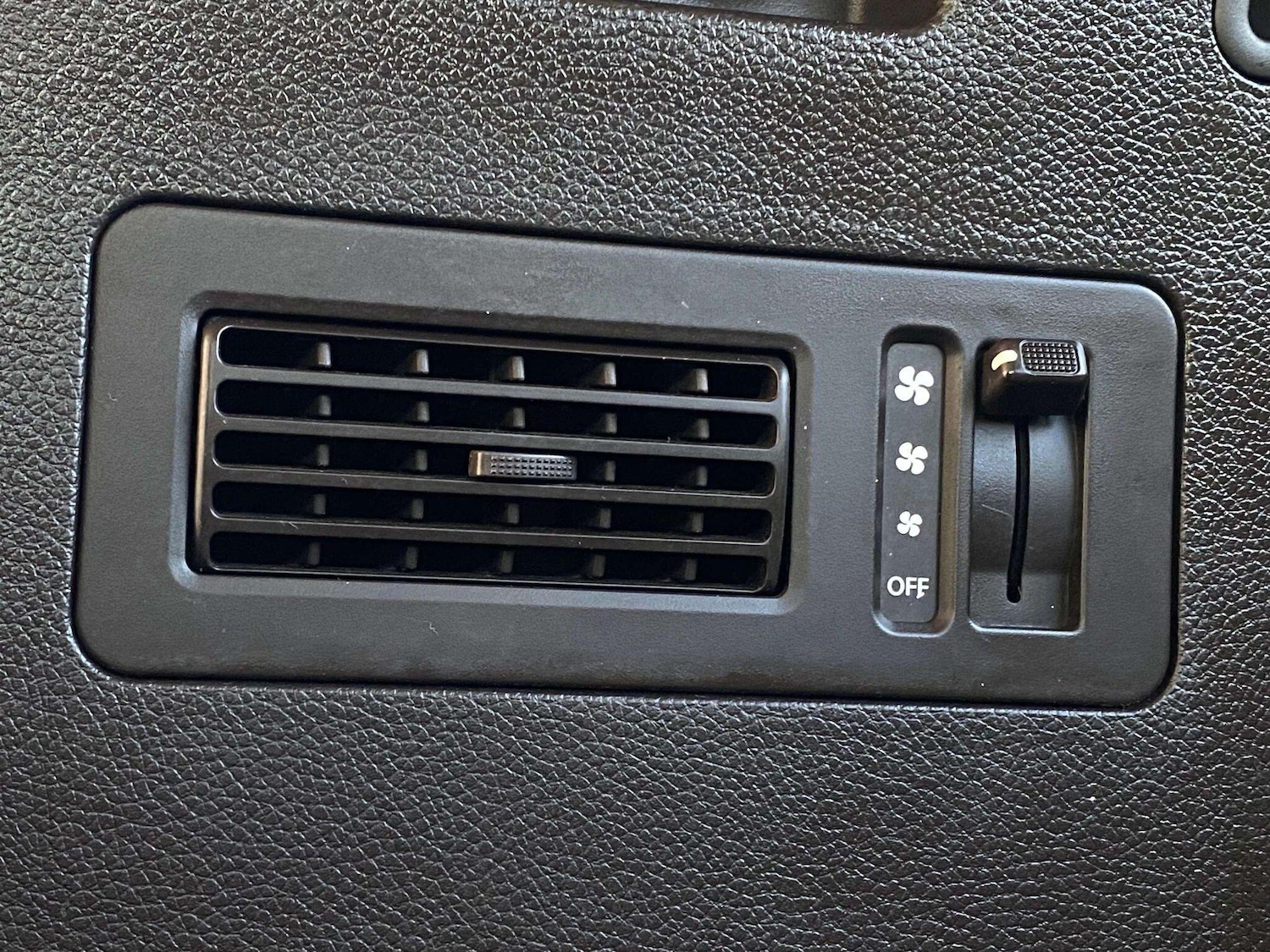 Used Hyundai Santa Fe for sale - 77809189: Photo 56