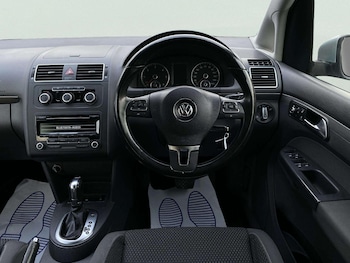 Used Volkswagen Touran 2012 for sale - 77807736: Photo