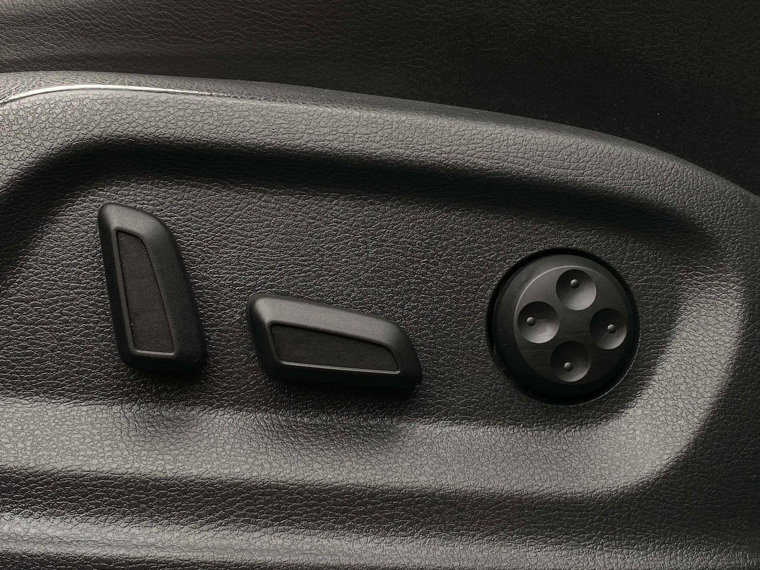 Used Volkswagen Tiguan 2014 for sale - 78006302: Photo 28