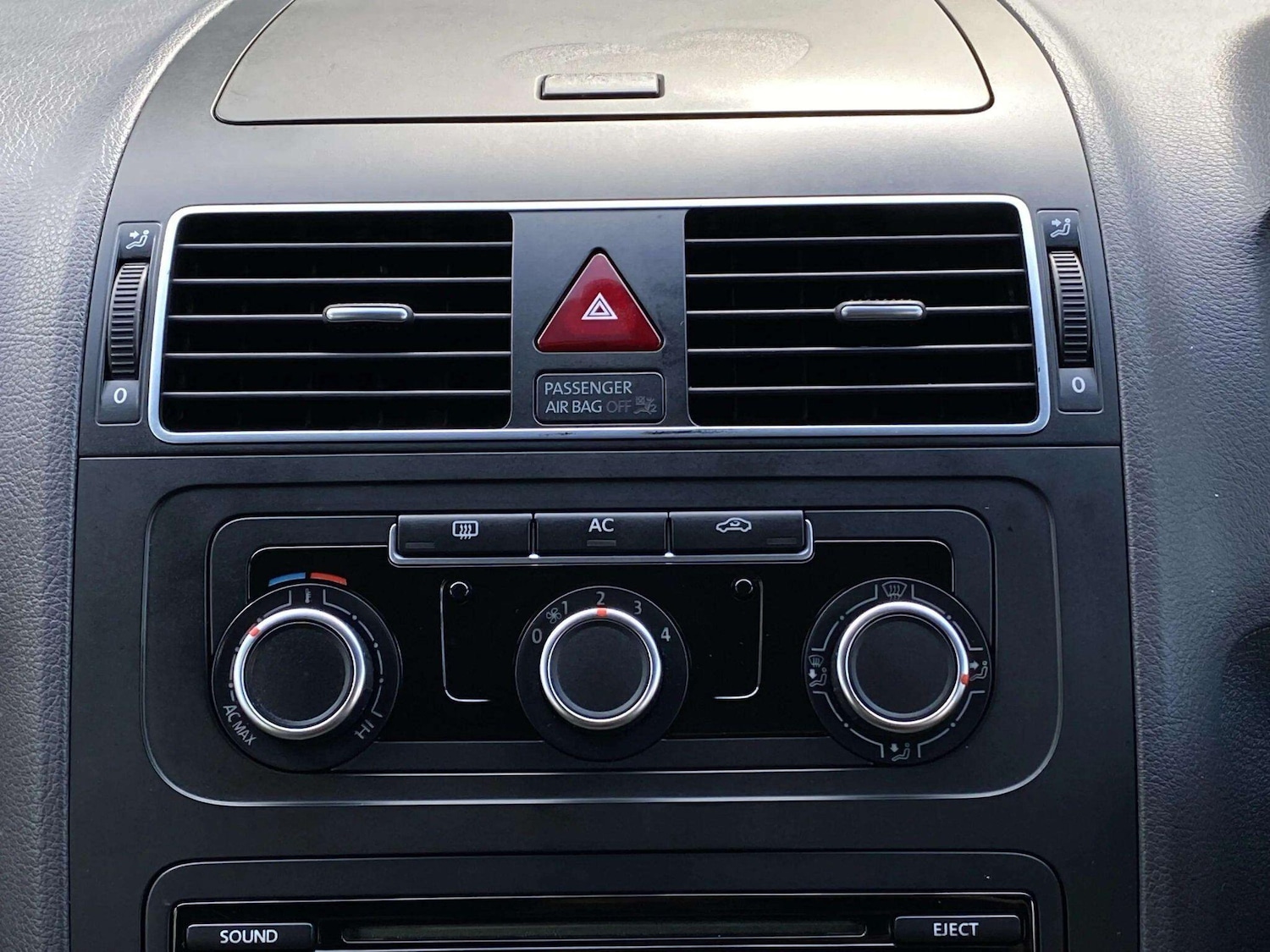 Used Volkswagen Touran 2012 for sale - 78033772: Photo 39