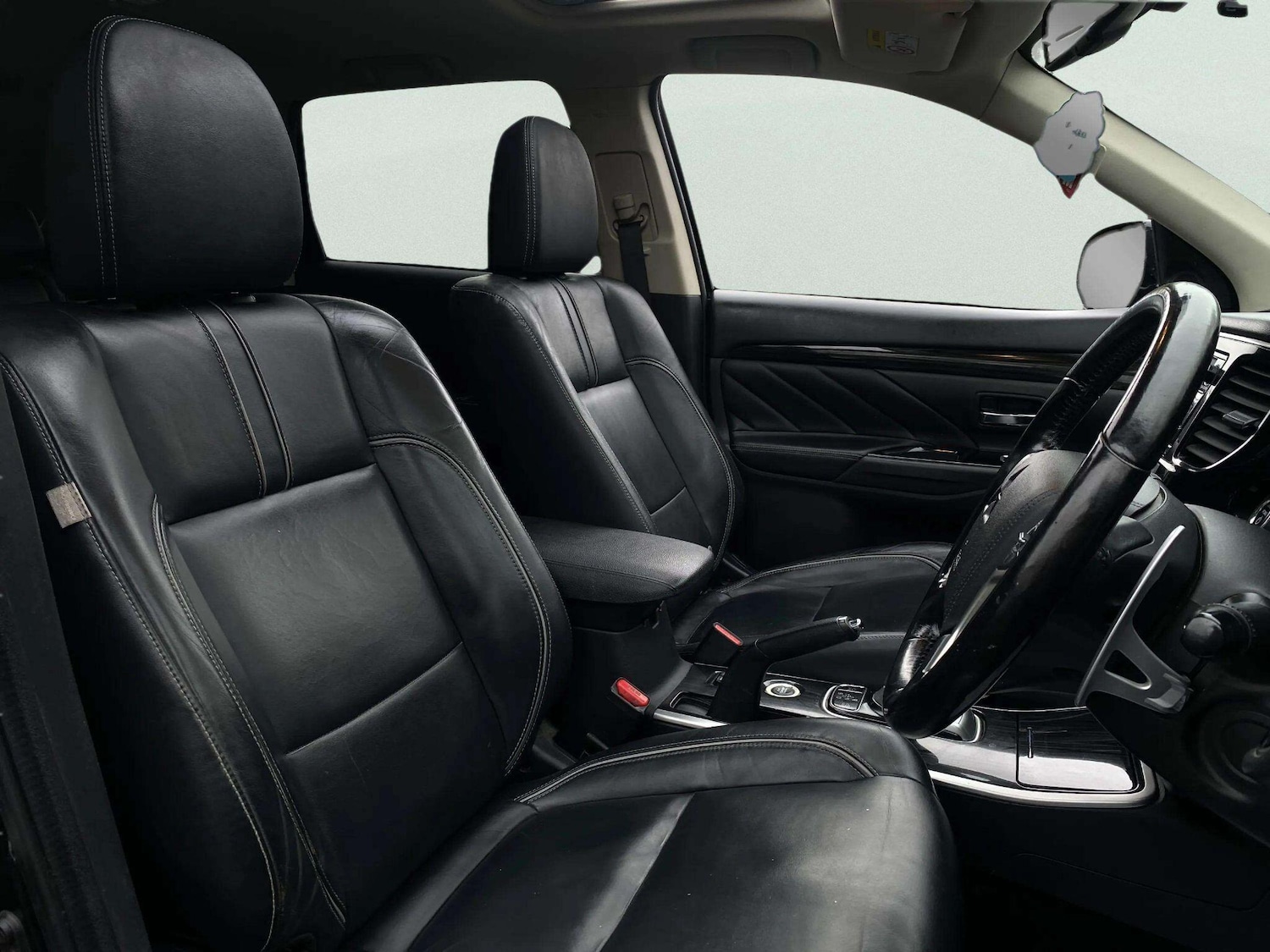 Used Mitsubishi Outlander 2015 for sale - 77807836: Photo 23