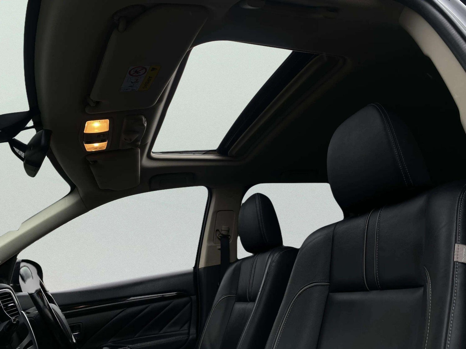 Used Mitsubishi Outlander 2015 for sale - 77807836: Photo 24