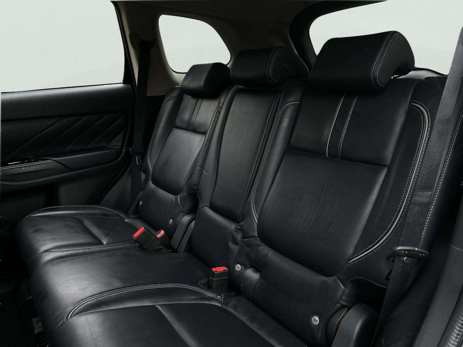 Used Mitsubishi Outlander 2015 for sale - 77807836: Photo 28