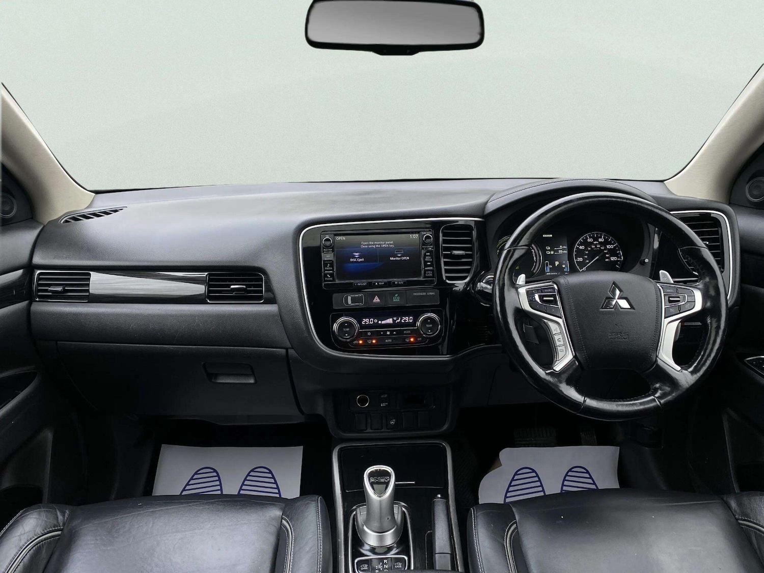 Used Mitsubishi Outlander 2015 for sale - 77807836: Photo 38