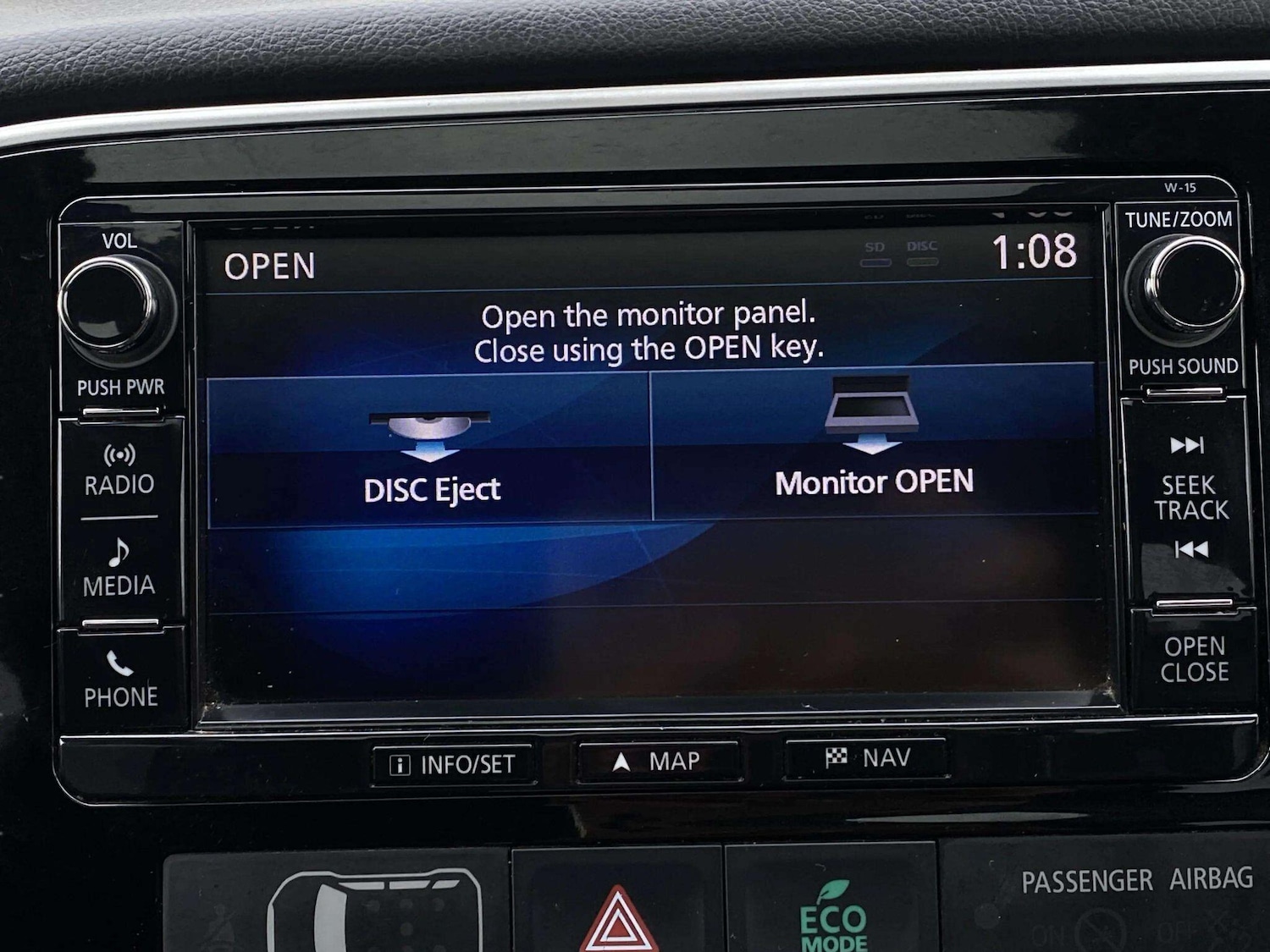 Used Mitsubishi Outlander 2015 for sale - 77807836: Photo 41