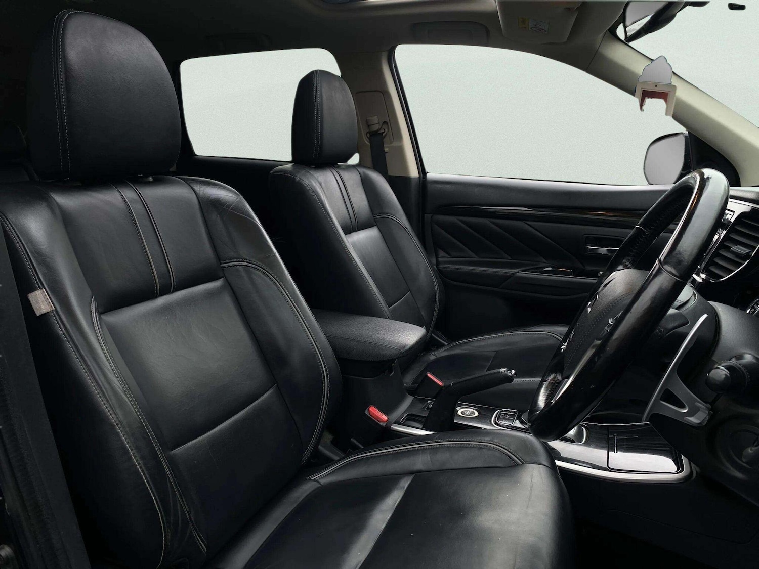 Used Mitsubishi Outlander 2015 for sale - 77807836: Photo 51