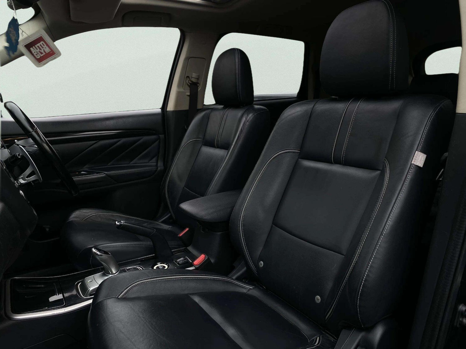 Used Mitsubishi Outlander 2015 for sale - 77807836: Photo 53