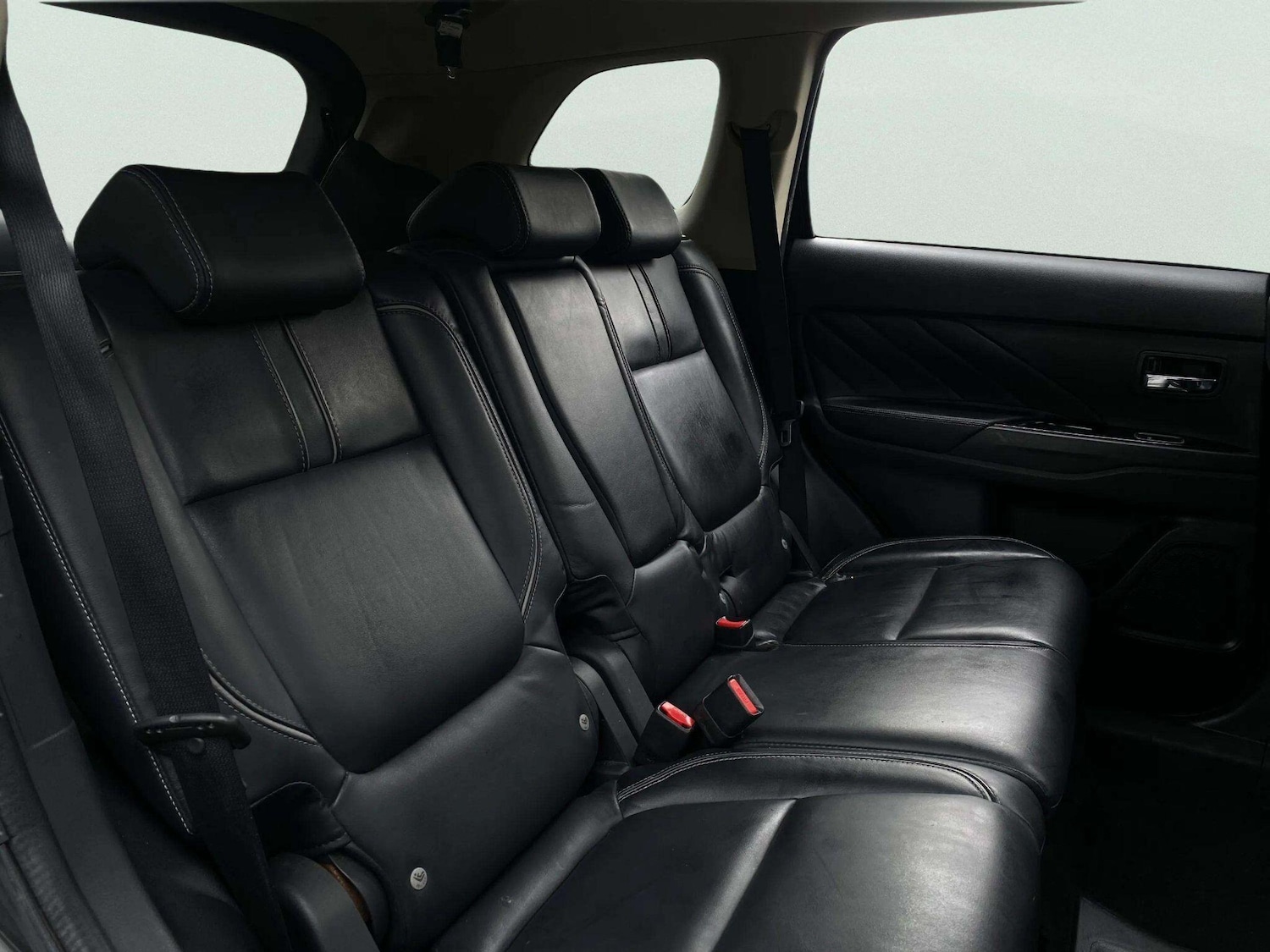 Used Mitsubishi Outlander 2015 for sale - 77807836: Photo 54