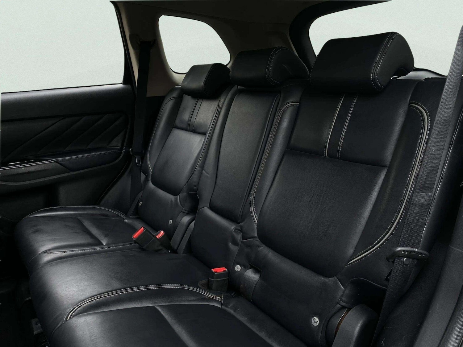 Used Mitsubishi Outlander 2015 for sale - 77807836: Photo 56