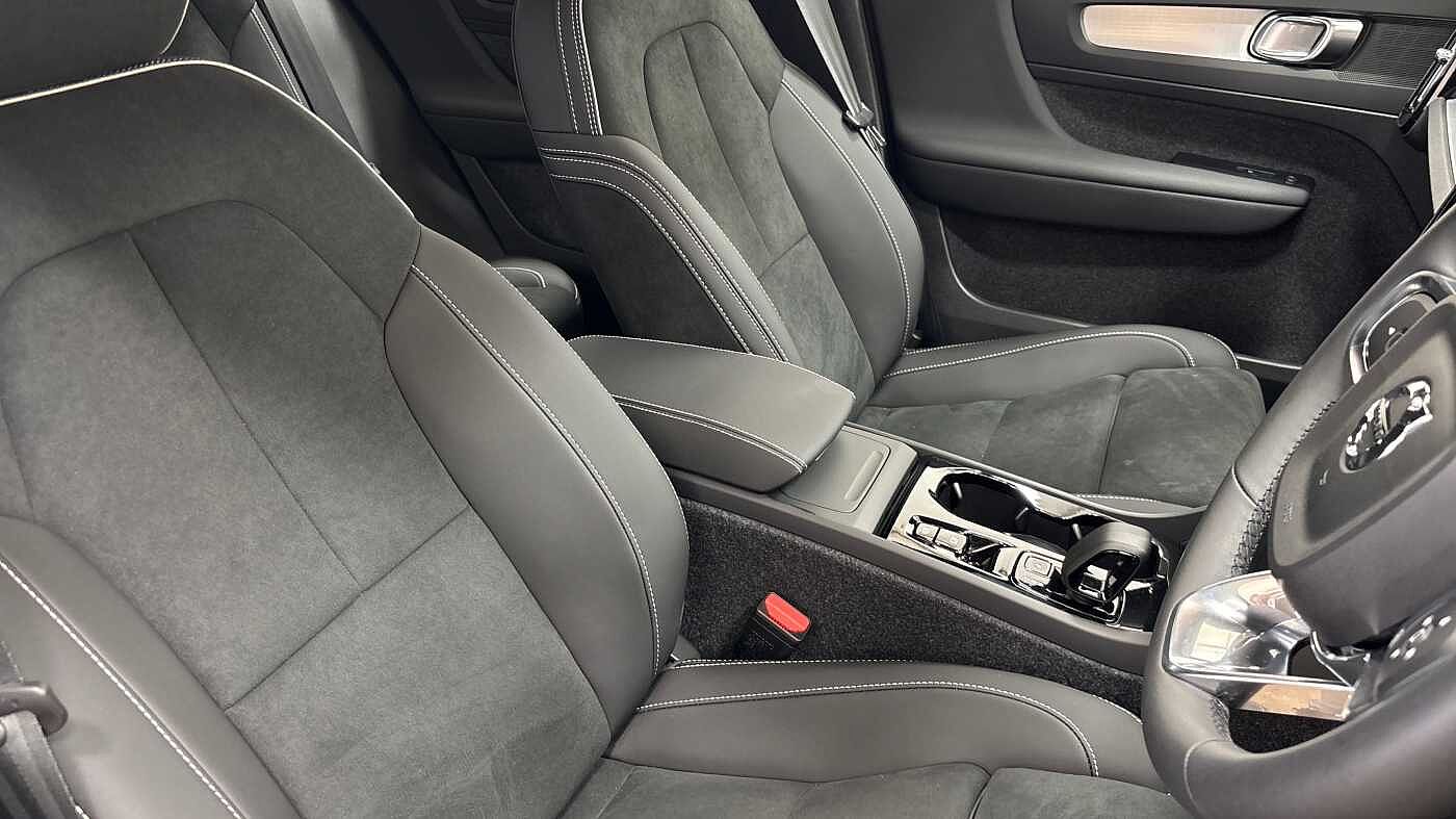 Used Volvo XC40 2025 for sale - 76670993: Photo 28