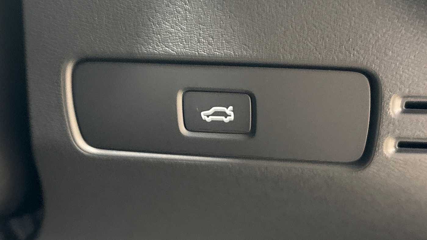 Used Volvo XC40 2025 for sale - 76670993: Photo 29