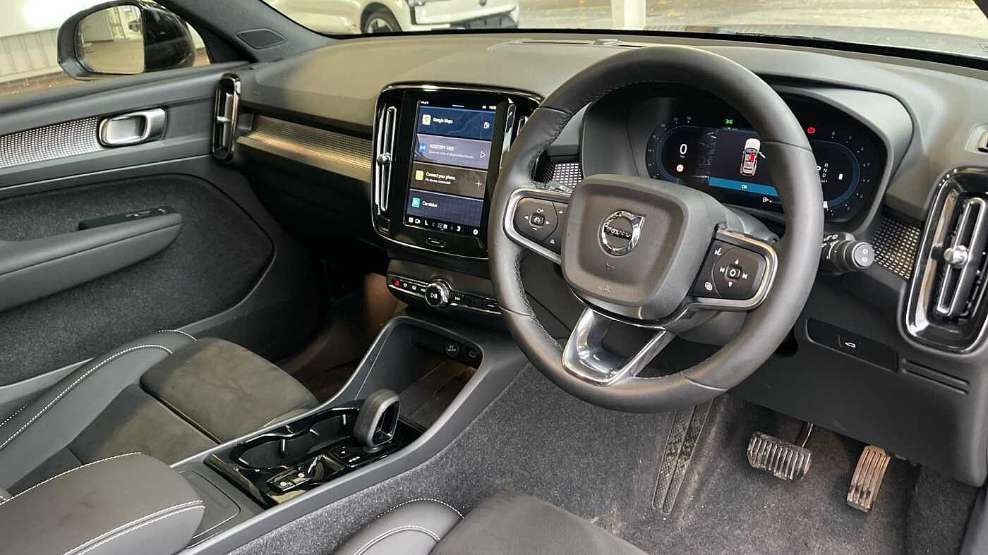 Used Volvo XC40 2025 for sale - 76338437: Photo 4