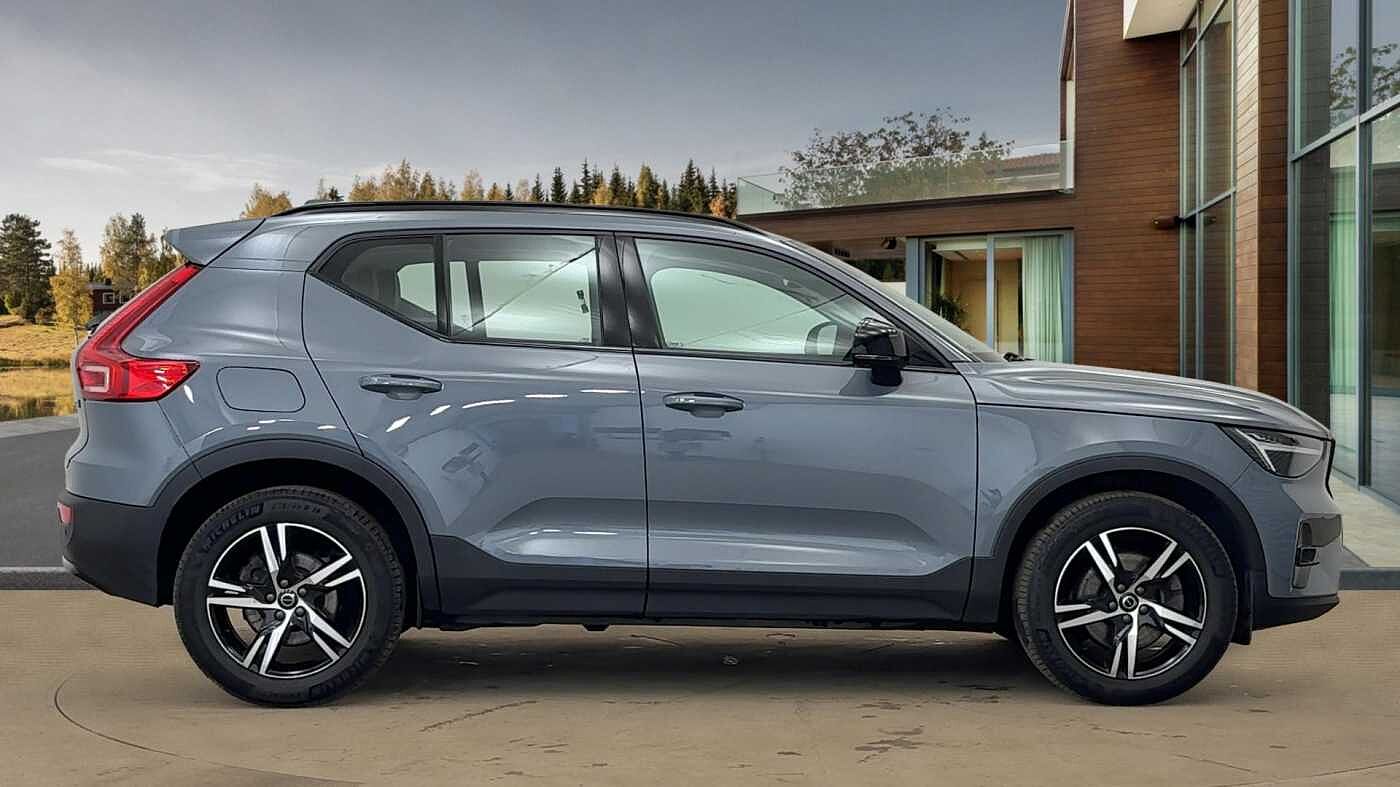 Used Volvo XC40 2022 for sale - 76474501: Photo 2