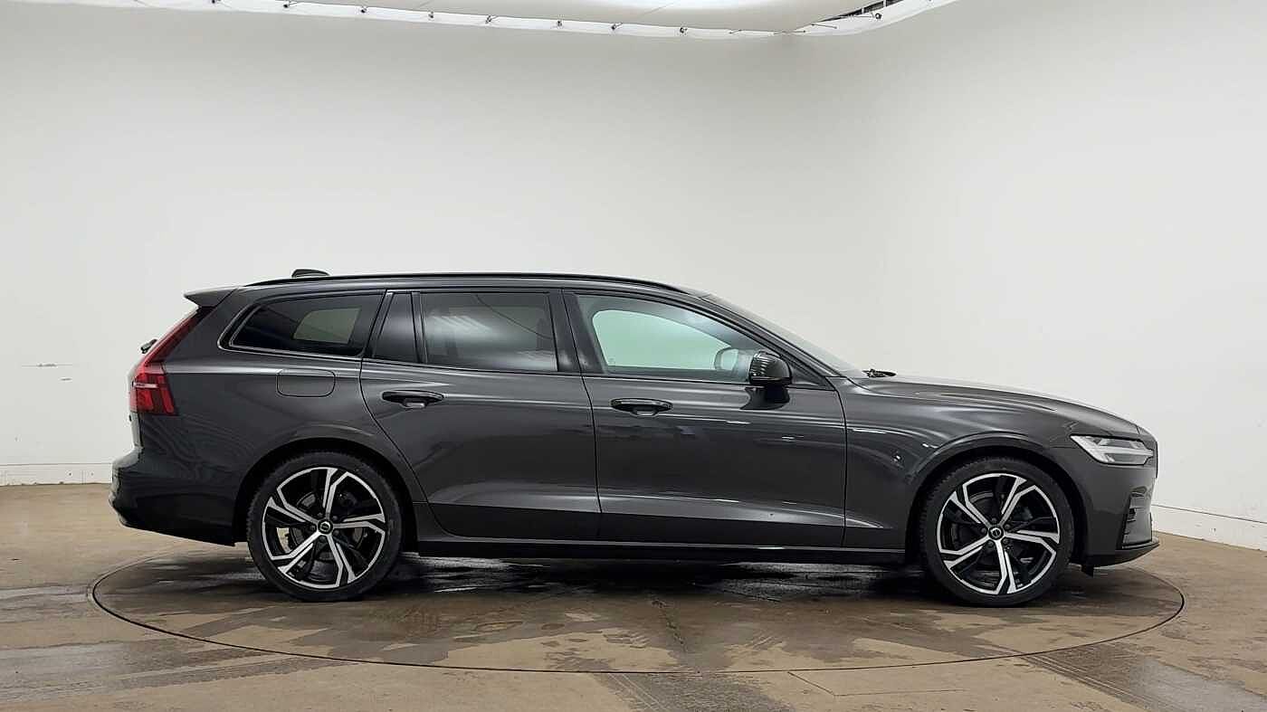 Used Volvo V60 2022 for sale - 77218208: Photo 2
