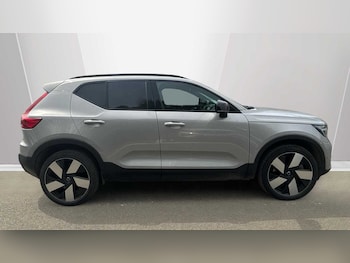 Used Volvo XC40 2023 for sale - 79397057: Photo