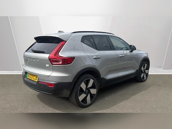 Used Volvo XC40 2023 for sale - 79397057: Photo