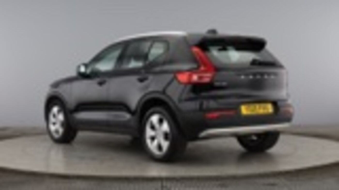 Used Volvo XC40 2021 for sale - 76073851: Photo 2