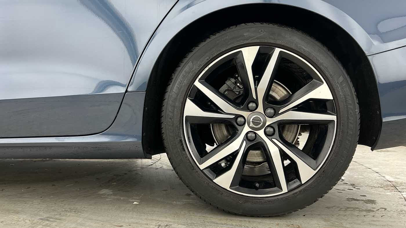 Used Volvo V60 2021 for sale - 76338488: Photo 4