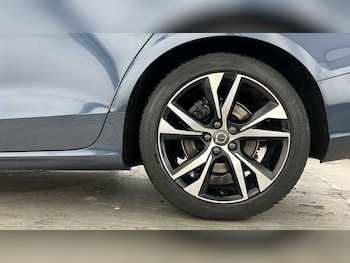 Used Volvo V60 2021 for sale - 76338488: Photo