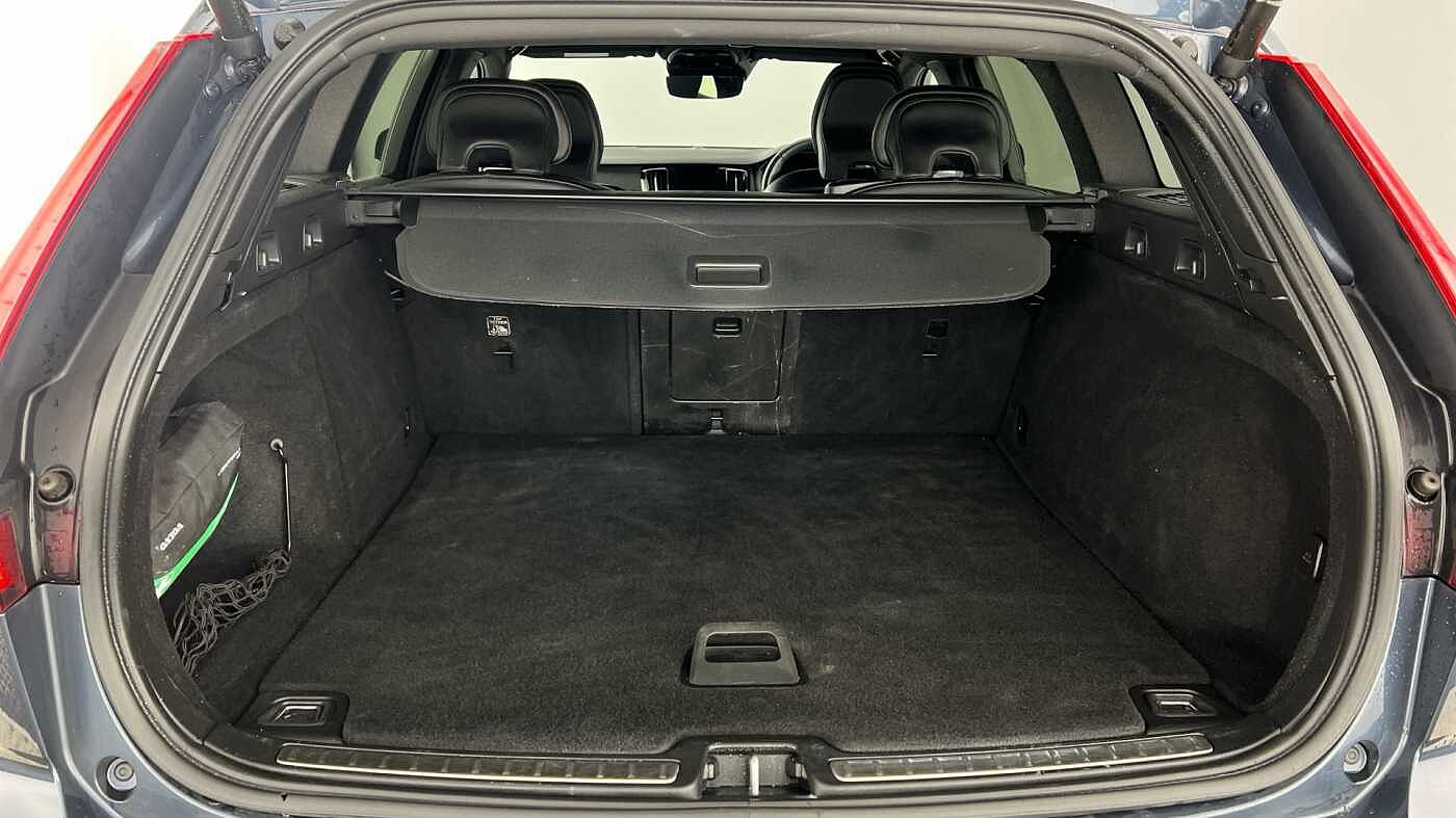 Used Volvo V60 2021 for sale - 76338488: Photo 5