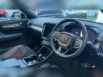 Used Volvo XC40 2023 for sale - 77724986: Photo