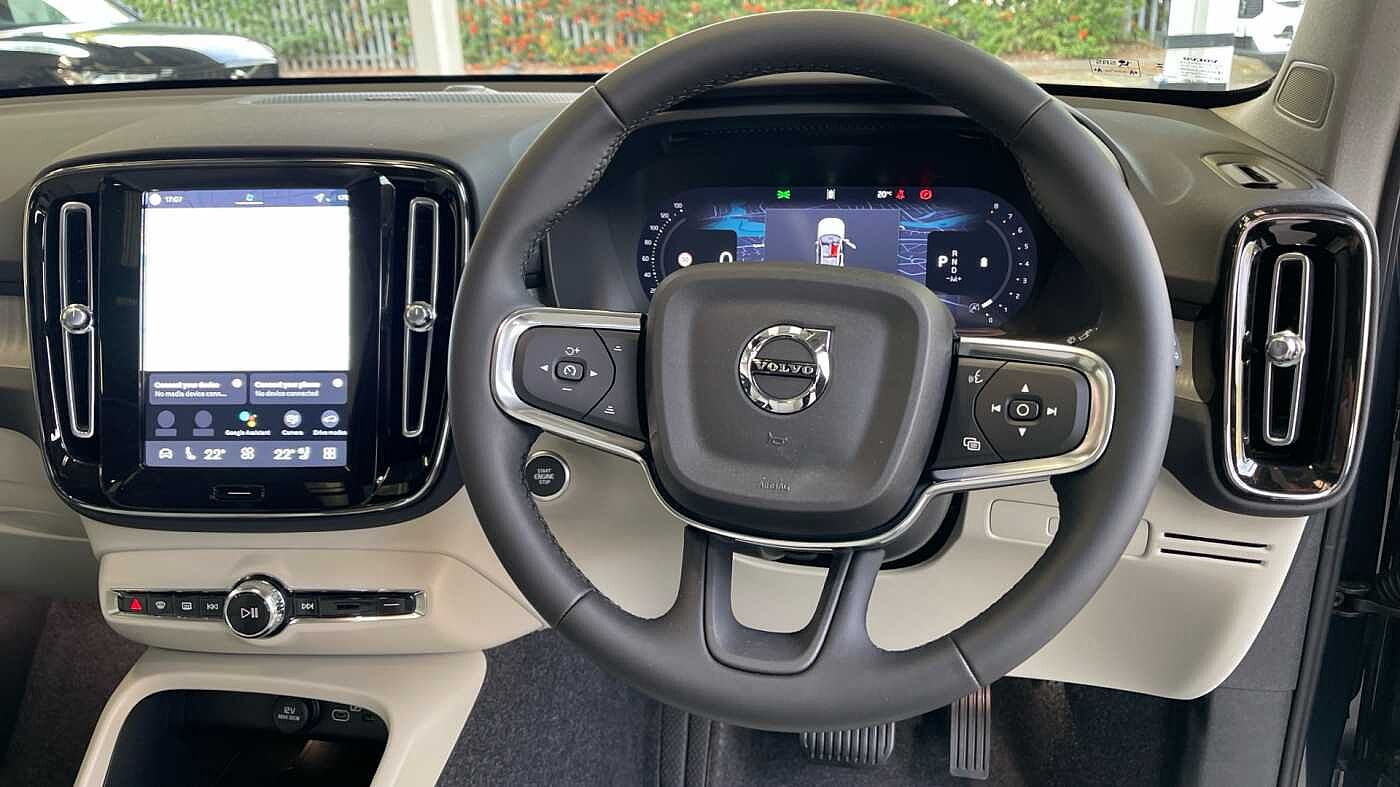 Used Volvo XC40 2025 for sale - 76139775: Photo 10